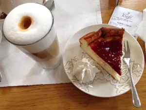 Cafe Mistral