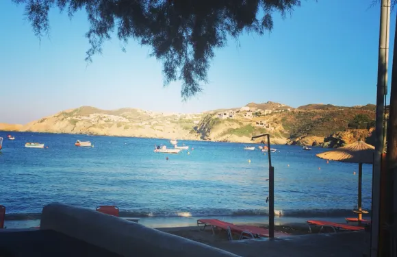 Almyra Seaside Food & Cocktails