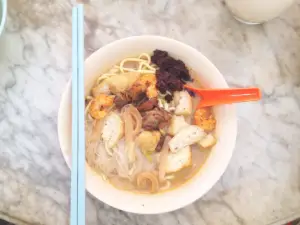 Lorong Seratus Tahun Curry Mee