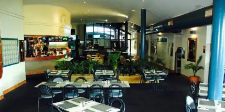 The Family Bistro at The Golden Sands Tavern