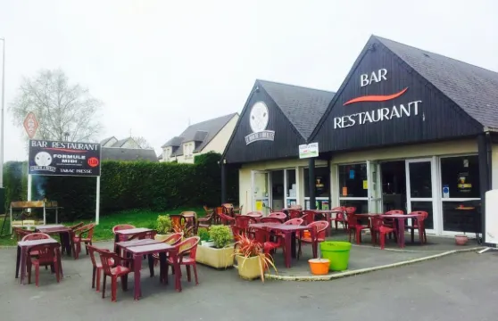 Le Bouche A Oreilles