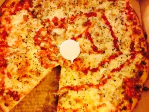 ZwanzigZ Pizza