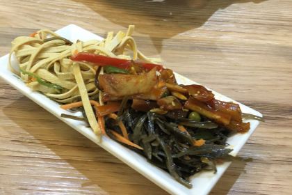 占国骨汤牛肉面(特纳格尔街店)