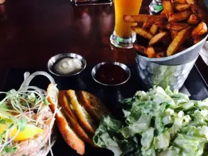 La Cage Brasserie Sportive