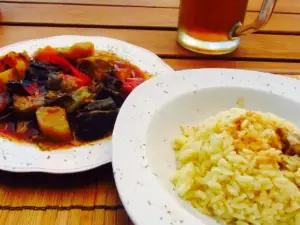 Fisi Restaurant - Traditional Food