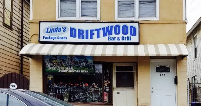 Linda's Driftwood Bar and Grill