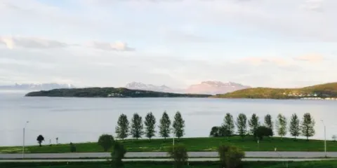 Rokenes Gard og Gjestehus Diner