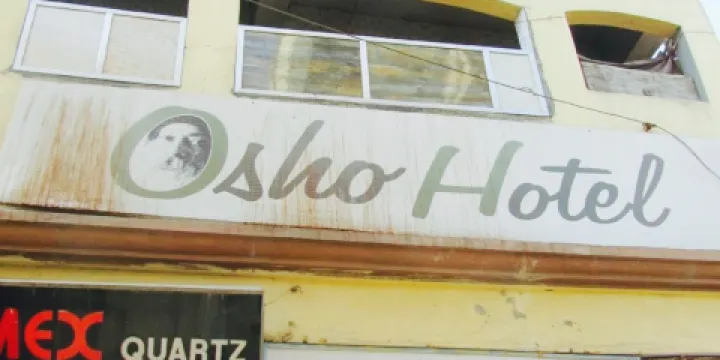 Zoraba the Buddha (OSHO)