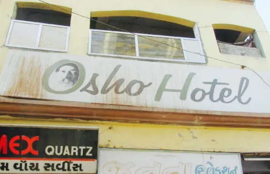 Zoraba the Buddha (OSHO)