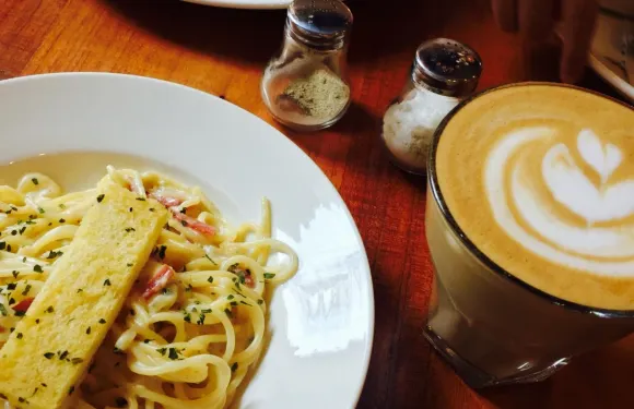 Lynne's Coffee & Kitchen