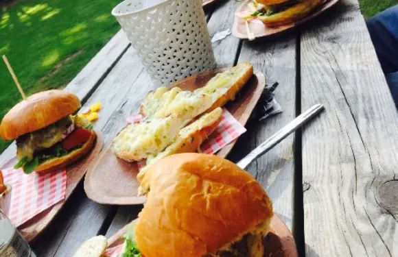 Royal Oak and Castle Inn