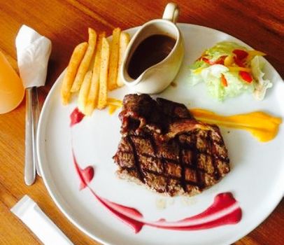 Sinapi Cafe & Resto