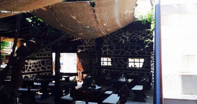 Akropol Restaurant