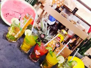 RESTAURANT AU BERCAIL * OUVERT À L’ANNÉE *