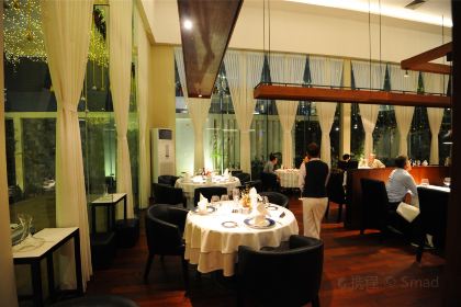 Topaz Restaurant Norodom