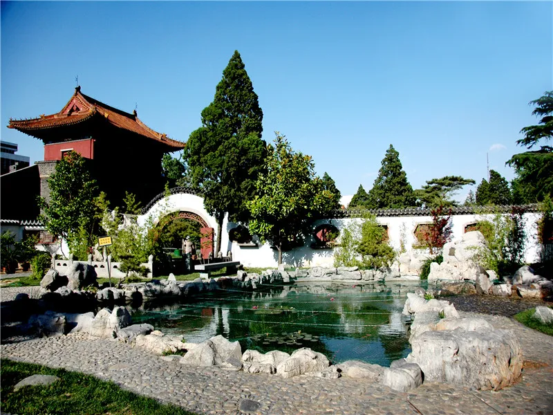 5_Dai Temple
