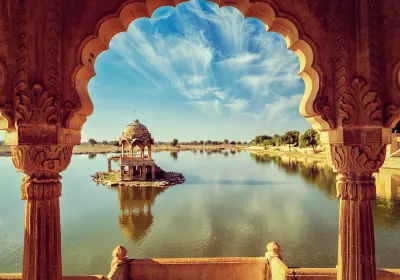 Gadisar Lake