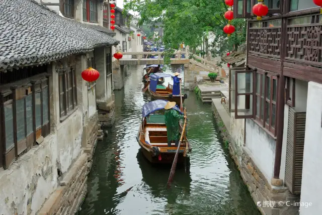Sightseeing Boats in Zhouzhuang