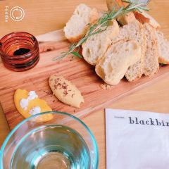 BLACKBIRD BAR, DINING & EVENTS ảnh của người dùng