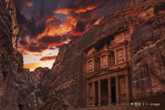 Thermen-Hotels in Petra District