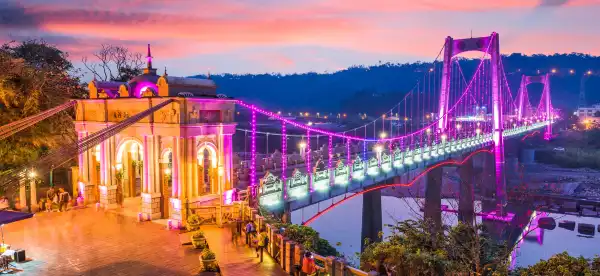 Hotels near Longgang Mosque