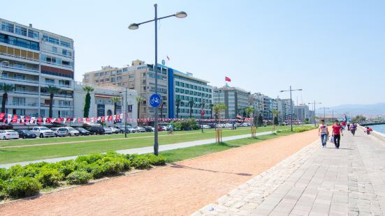 开着我们的小FOCUS车览伊兹密尔城（Izmir City）