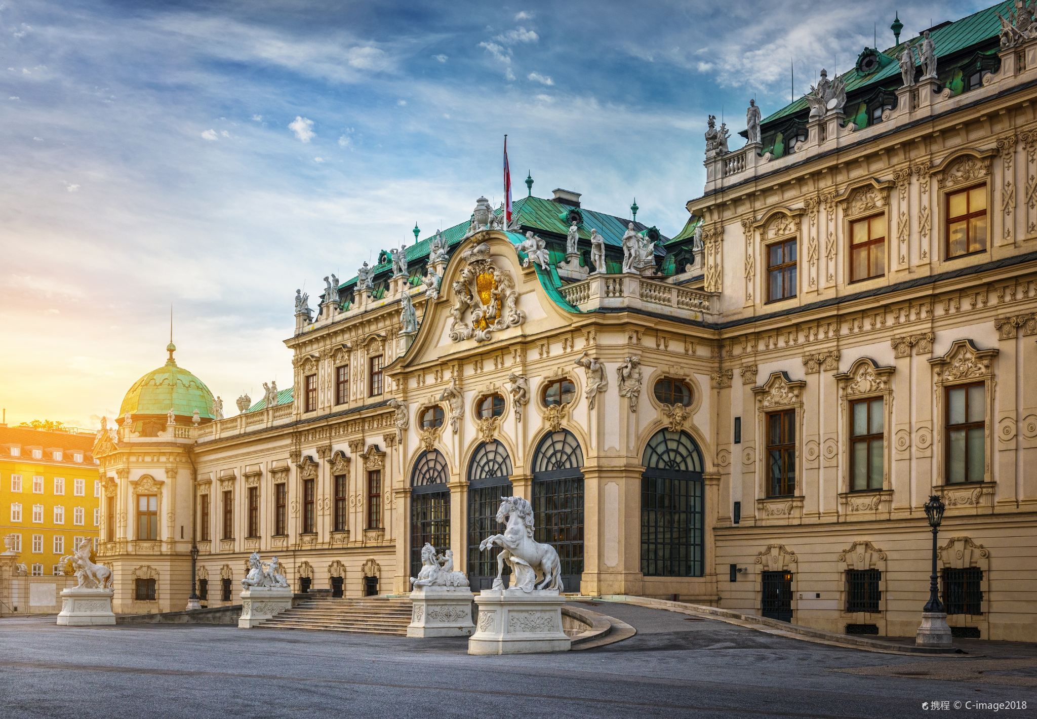 Schönbrunn Palace + Hofburg Palace + Belvedere Palace + Gloriette + Vienna Music Society 1-day tour