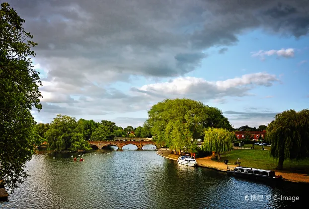 Hotels near St Mary Magdalene's Church, Lillington