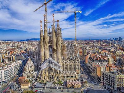 Gaudí Architecture Visits in Barcelona