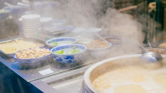 Tur Setengah Hari ke Taman Lingkar Tembok Kota Xi'an + Menara Lonceng dan Gendang + Jalan Pejalan Kaki Shuyuanmen + Jalan Muslim (Pagi)