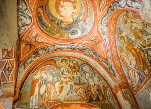 ネヴシェヒル行き飛行機