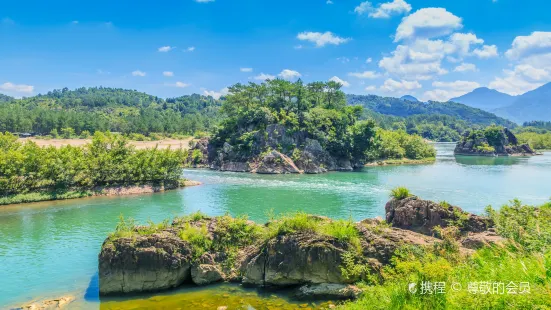 Three Little Gorges (Xiao San Xia)