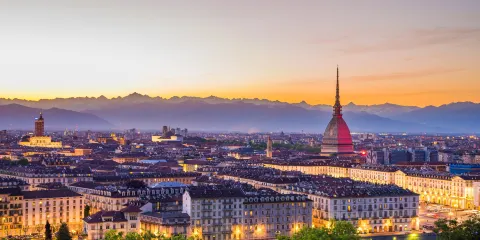 都靈王宮+東方藝術博物館+蘇佩爾加大教堂+都靈大學