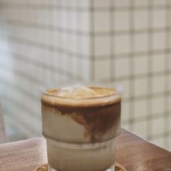 Amos Cafe 여행 사진