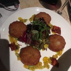 POP on the bund User Photo