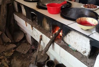 尧山第E家地锅鸡 User Photo