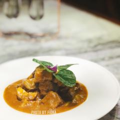 Queen·Cheuk Yuet User Photo