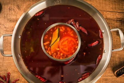 潮辣矿泉水火锅(百代银座店)