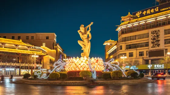 反彈琵琶雕像