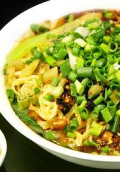 伊大碗牛肉拉麵