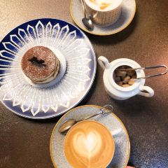 HERMES CAFÉ MADANG User Photo