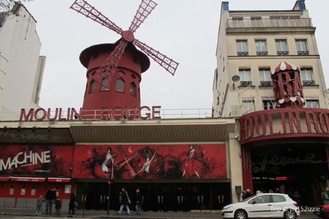 A Concise Guide to the Moulin Rouge, Paris