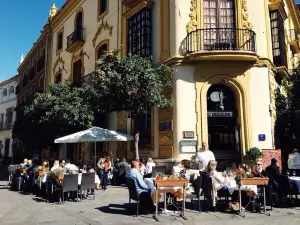 To Experience Seville Customs, You Must Visit These Characteristic Blocks