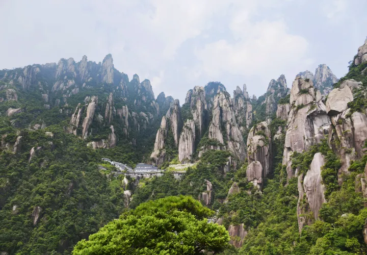 Visit These 8 Places to Play around Mount Sanqing and Wuyuan