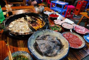 洞亭火鍋(防空洞店)用戶圖片
