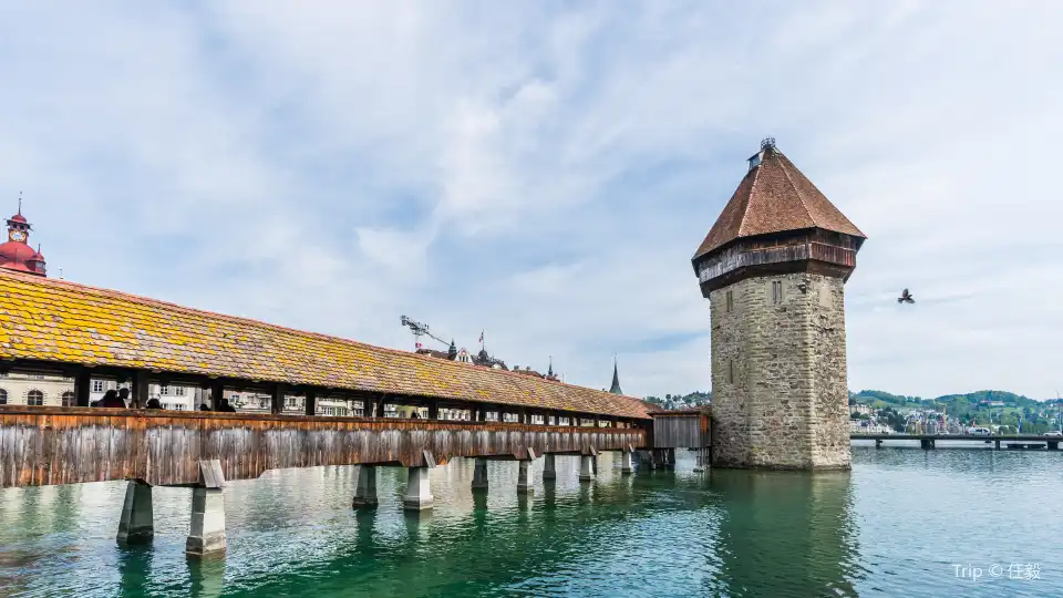 2_Chapel Bridge