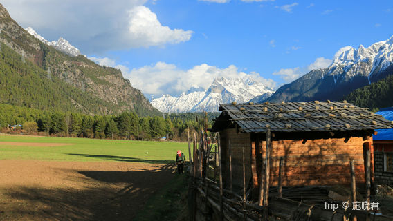 Gangcun Village, Zhamu Town