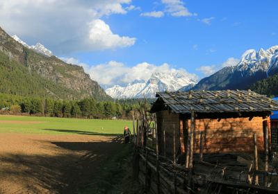 Gangcun Village, Zhamu Town