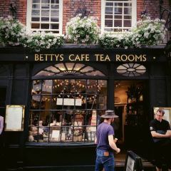 Bettys Cafe Tea Rooms - Stonegate User Photo