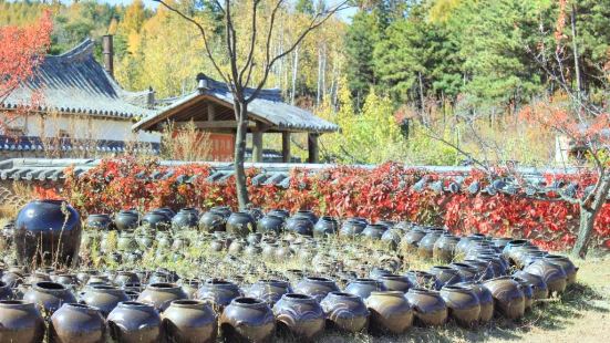 Longshan Korean Folk Village